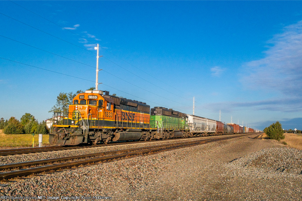 BNSF 1833 EAST